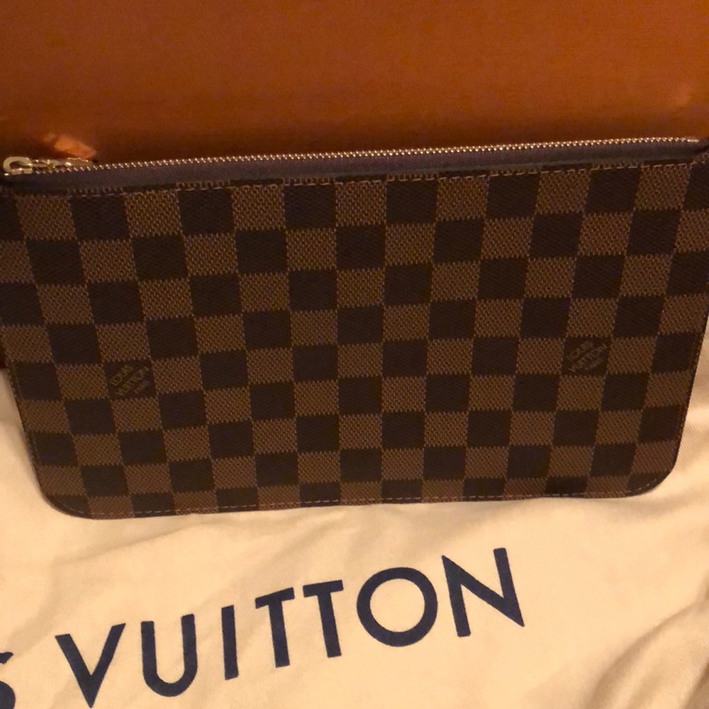 Louis Vuitton Damier Ebene Pouchette